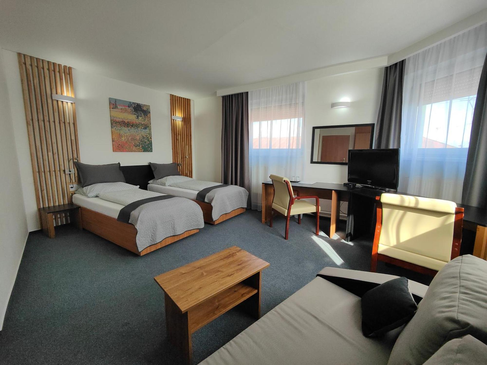 Hotel P7 Lučenec Εξωτερικό φωτογραφία